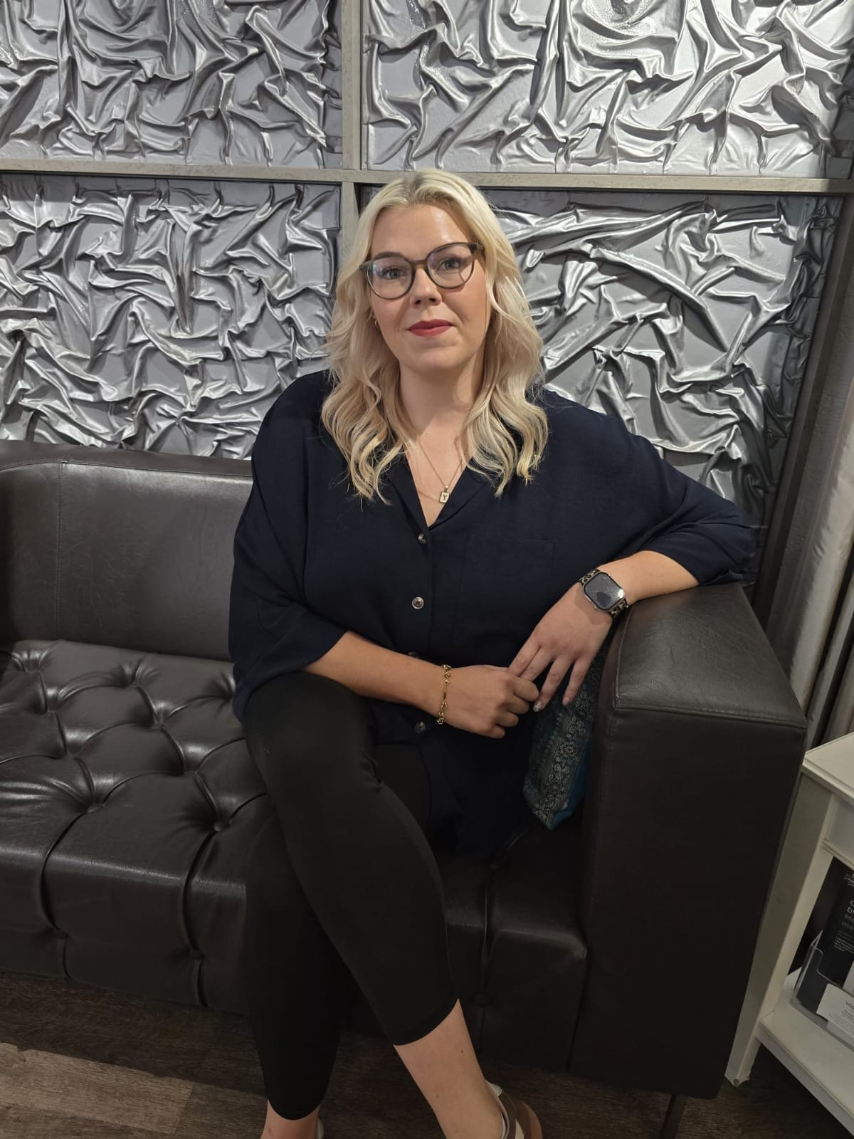 Lisa-Marie Kärcher, neues Teammitglied bei KreHAARtiv Hambach