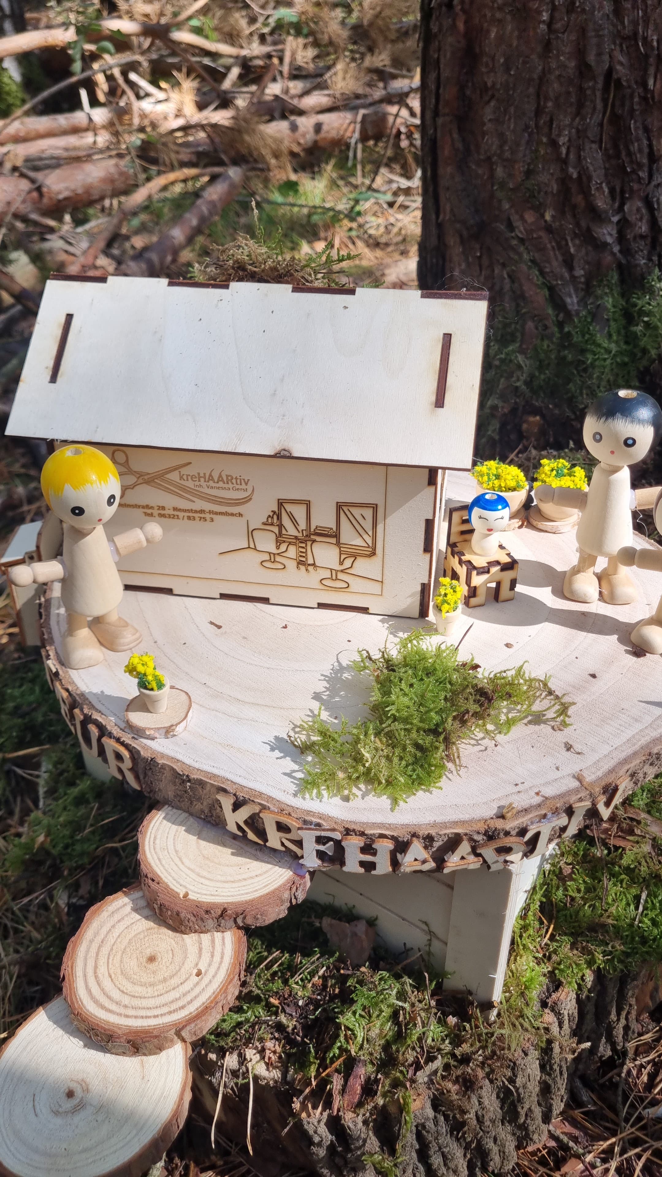 Das kreHAARtiv-Wichtelhäuschen im Sonnenlicht